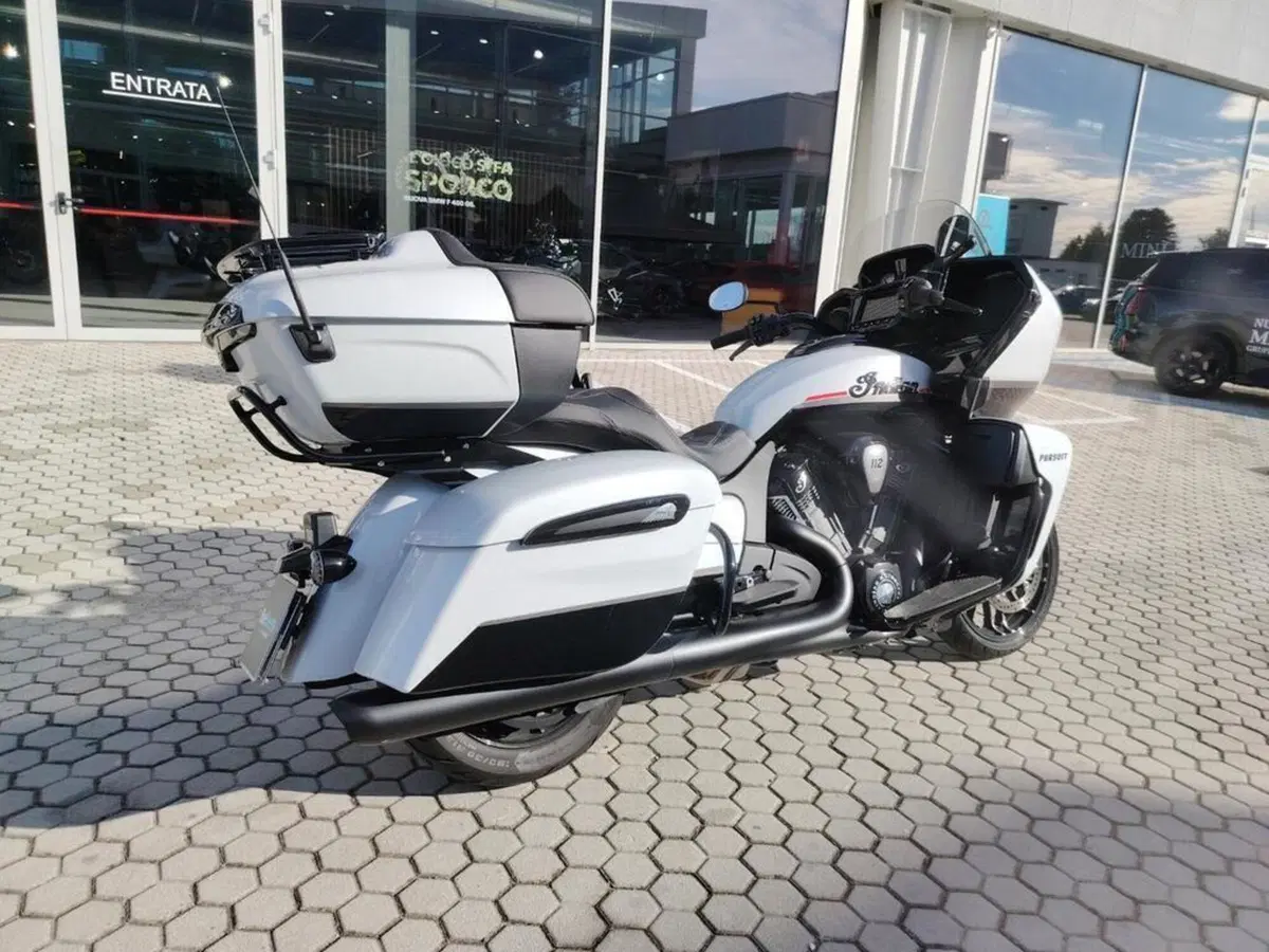 Indian Pursuit 1834 Powerplus Dark Horse (2025 - 26) (7)