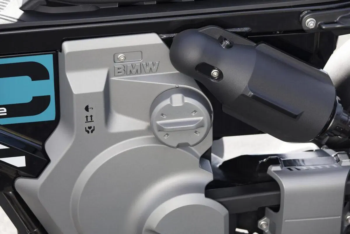 Bmw CE 02 (2024 - 26) (3)