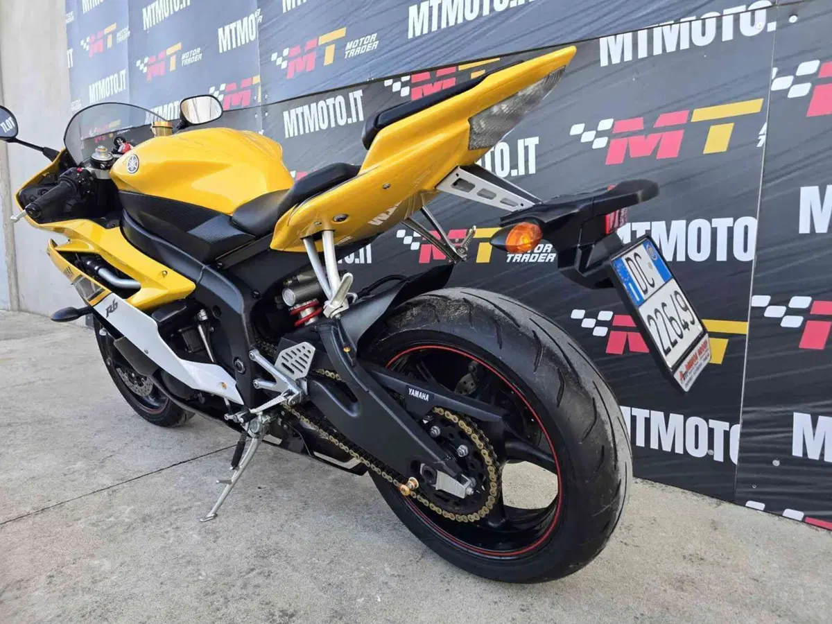 Yamaha YZF R6 (2006 - 07) (6)