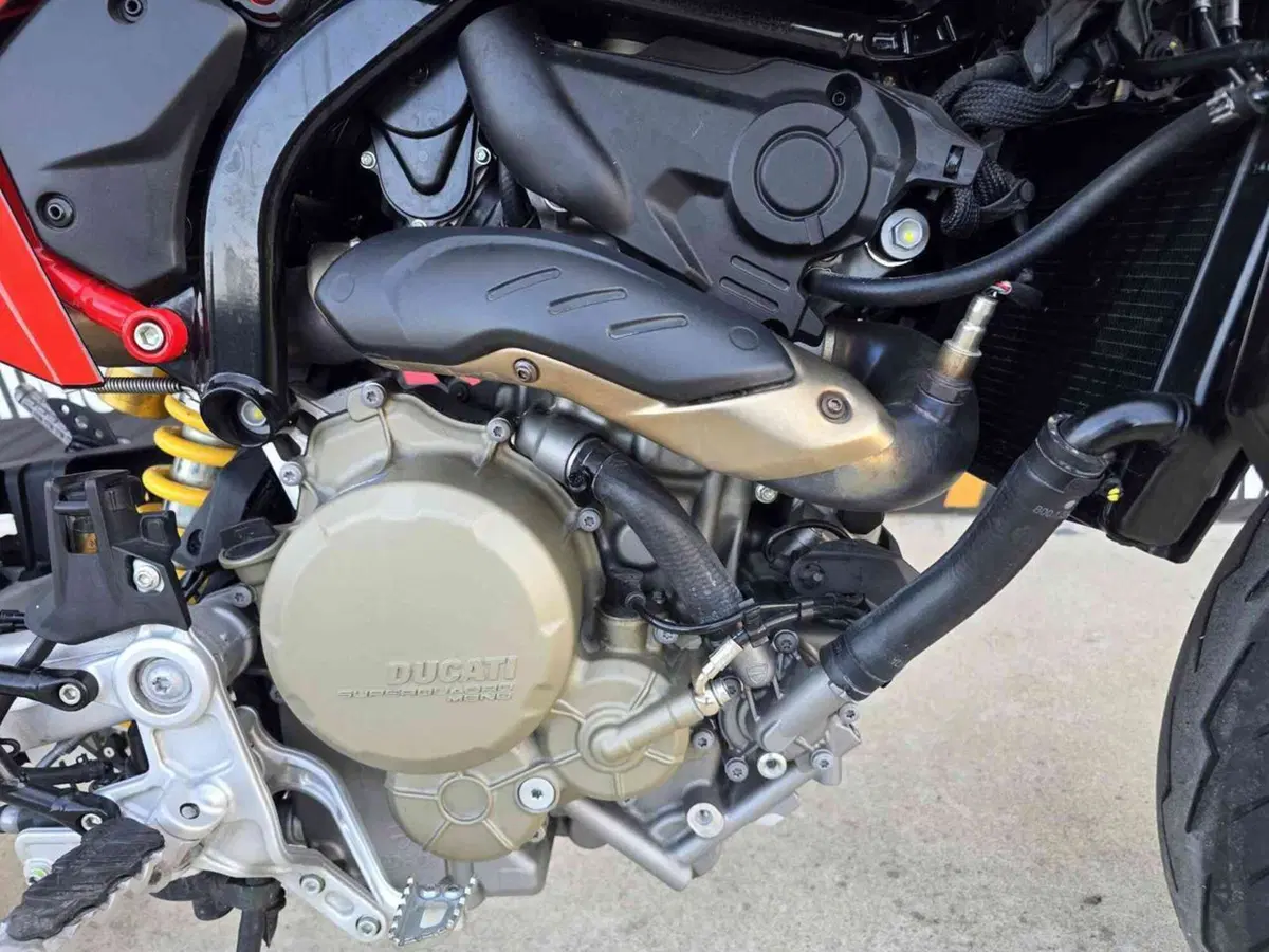Ducati Hypermotard 698 Mono RVE (2024 - 26) (26)