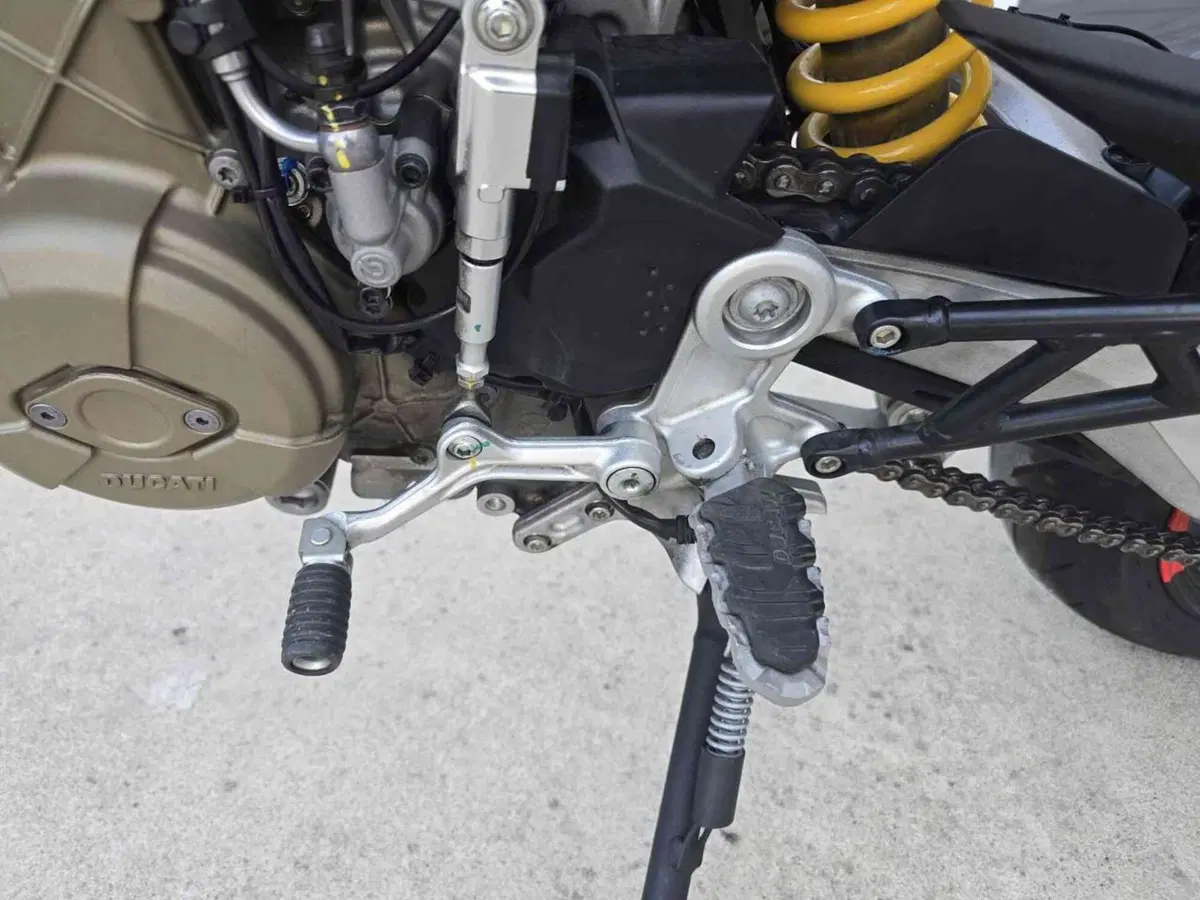Ducati Hypermotard 698 Mono RVE (2024 - 26) (23)