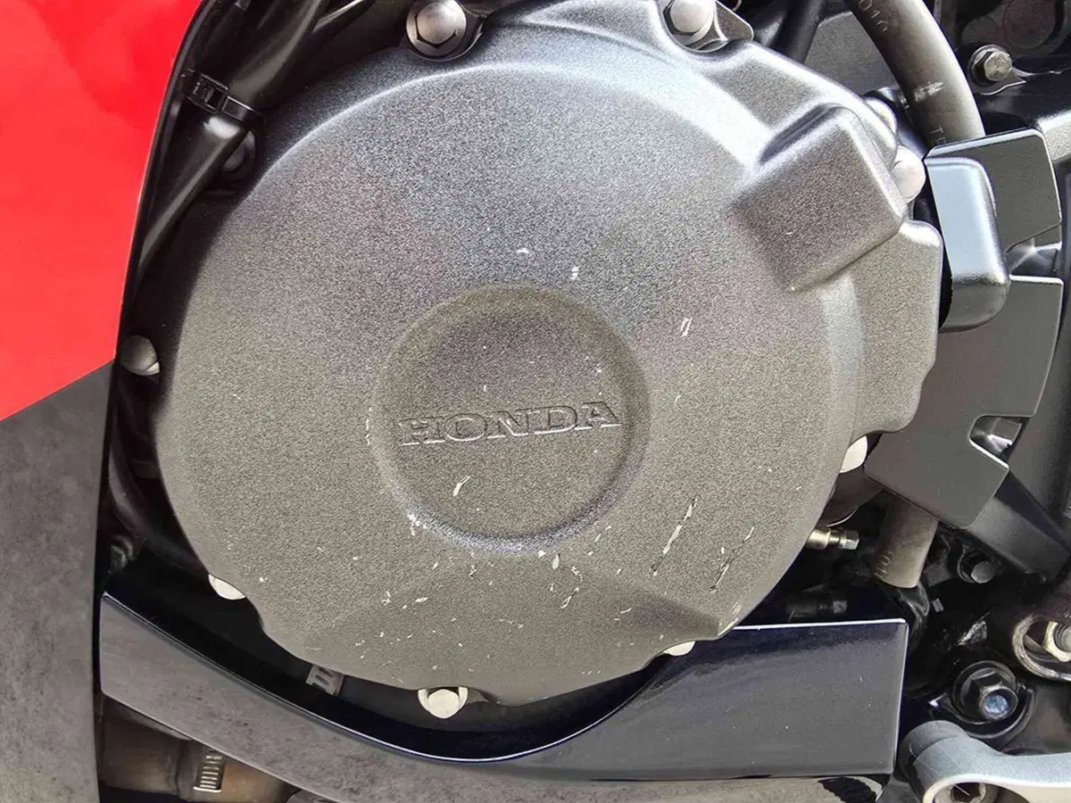 Honda CBR 1000 RR Fireblade (2008 - 11) (16)