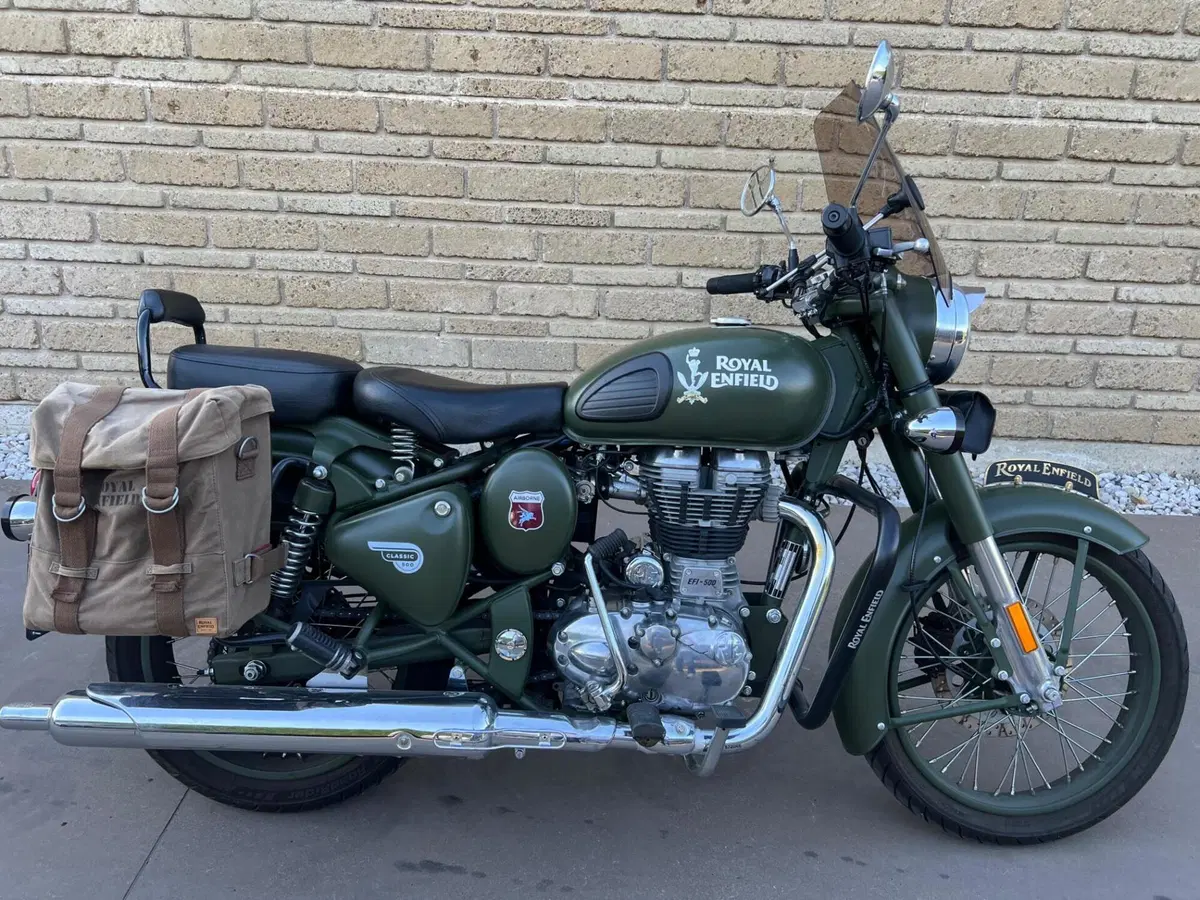 Royal Enfield Classic 500 EFI Battle Green (2017 - 20) (10)