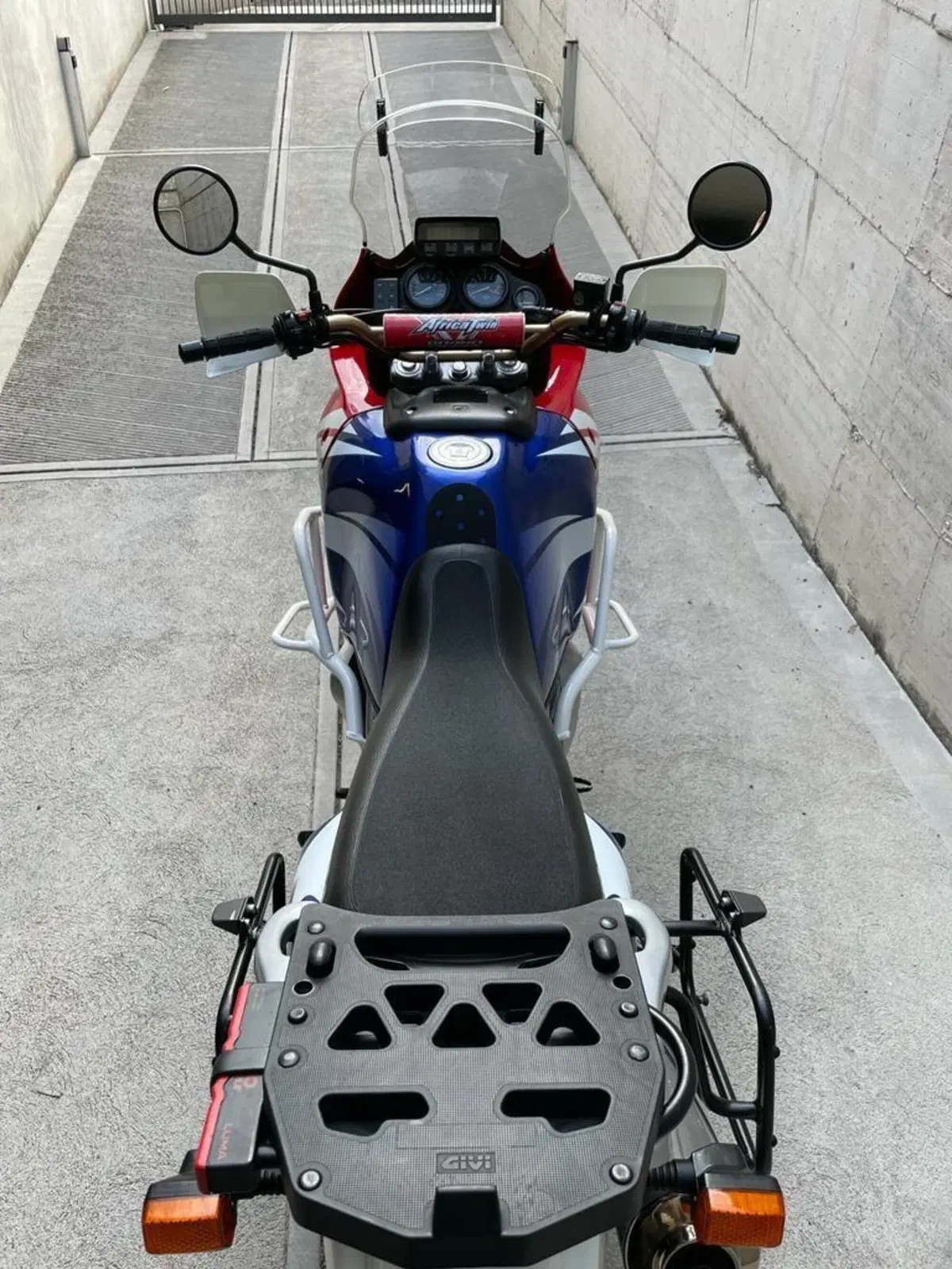 Honda Africa Twin XRV 750 (1996 - 02) (3)