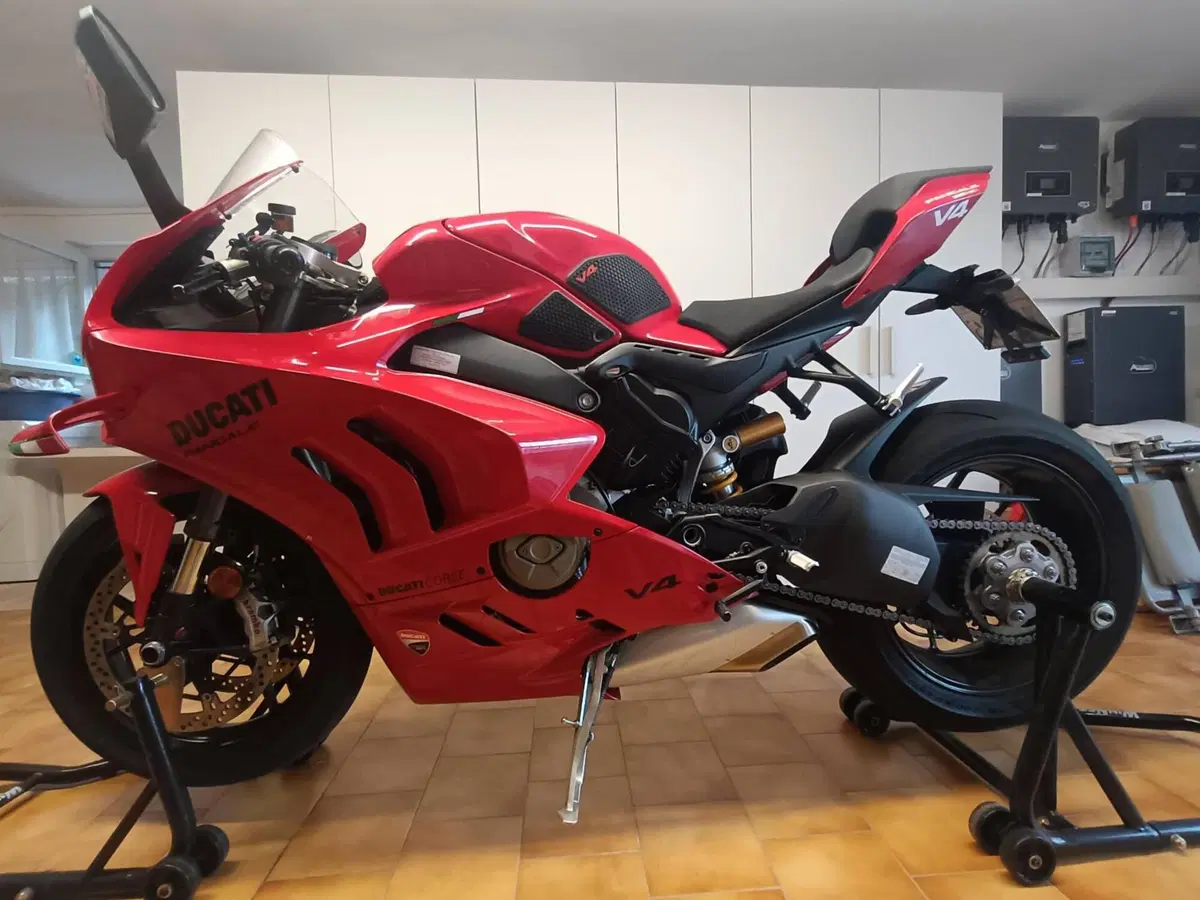 Ducati Panigale V4 (2022 - 24) (5)