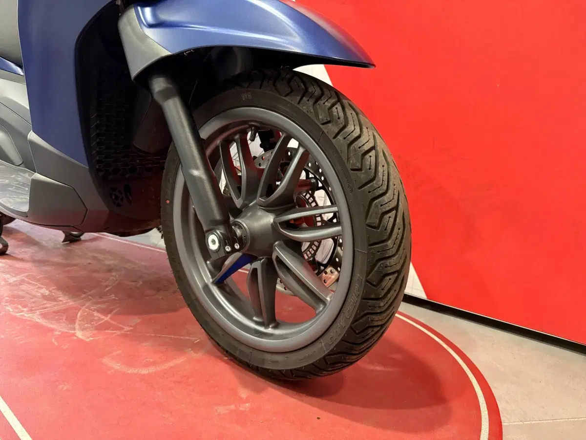 Piaggio Beverly 310 S (2025 - 26) (11)
