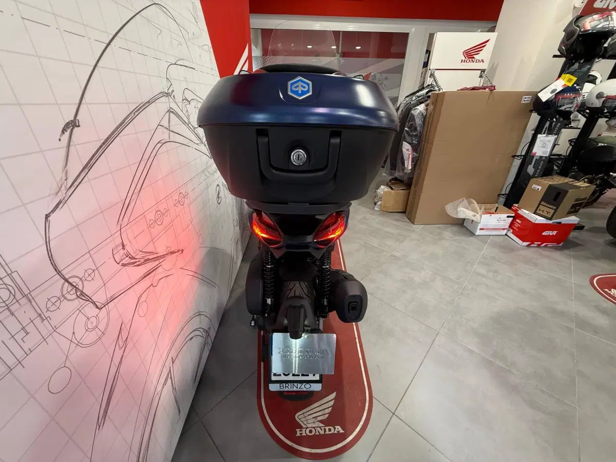 Piaggio Beverly 310 S (2025 - 26) (6)