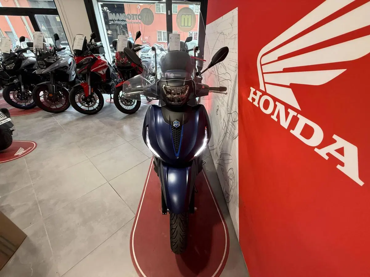 Piaggio Beverly 310 S (2025 - 26) (3)