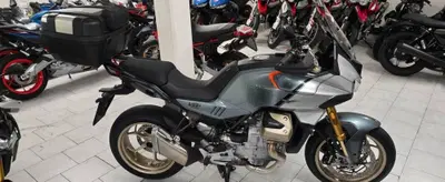 Moto Guzzi V100 Mandello S (2025 - 26) usata
