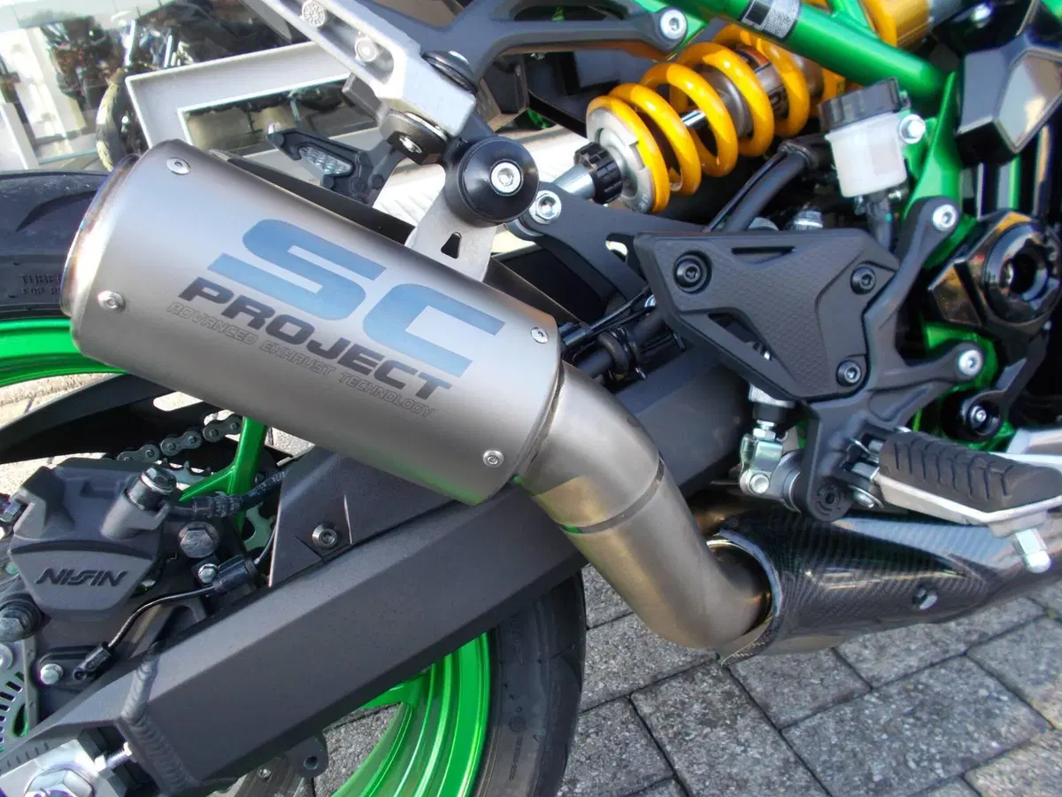 Kawasaki Z 900 SE (2025 - 27) (6)