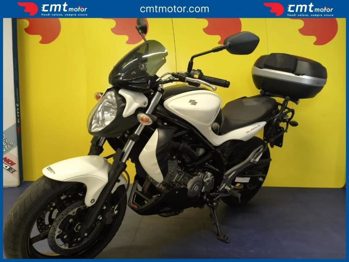 Suzuki Gladius 650 SFV (2009 - 15) (2)
