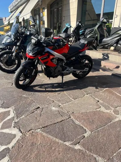Aprilia Tuono 457 (2025 - 26) usata