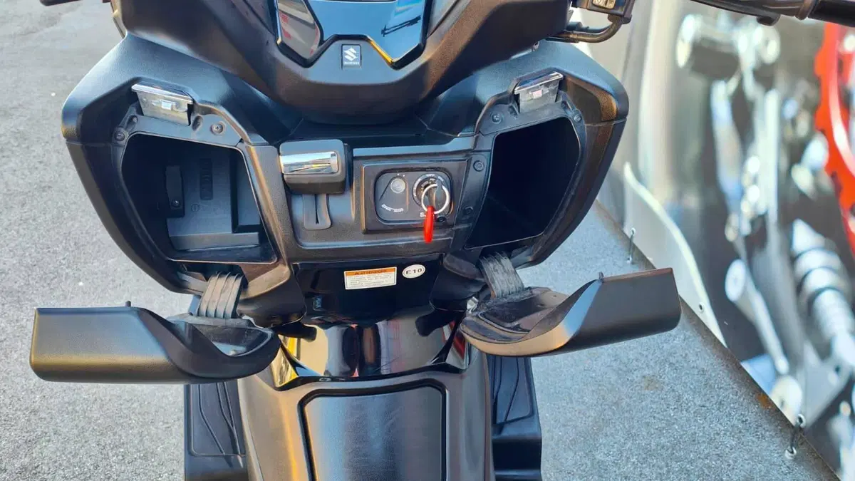 Suzuki Burgman AN 400 (2017 - 20) (7)