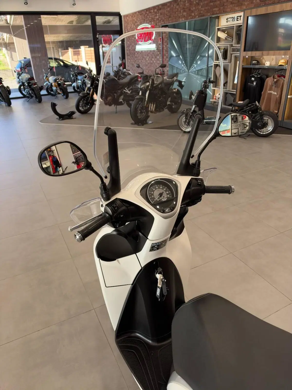 Honda SH 125 Mode (2024 - 26) (9)