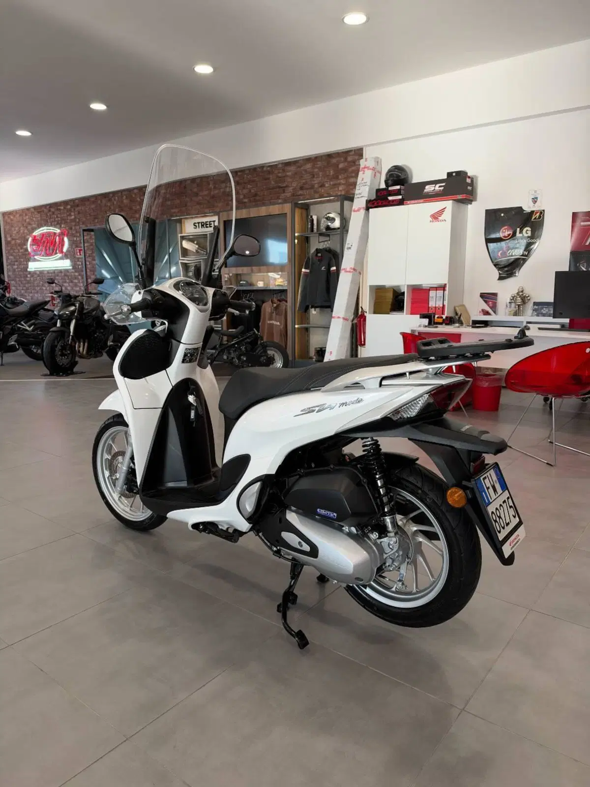 Honda SH 125 Mode (2024 - 26) (4)