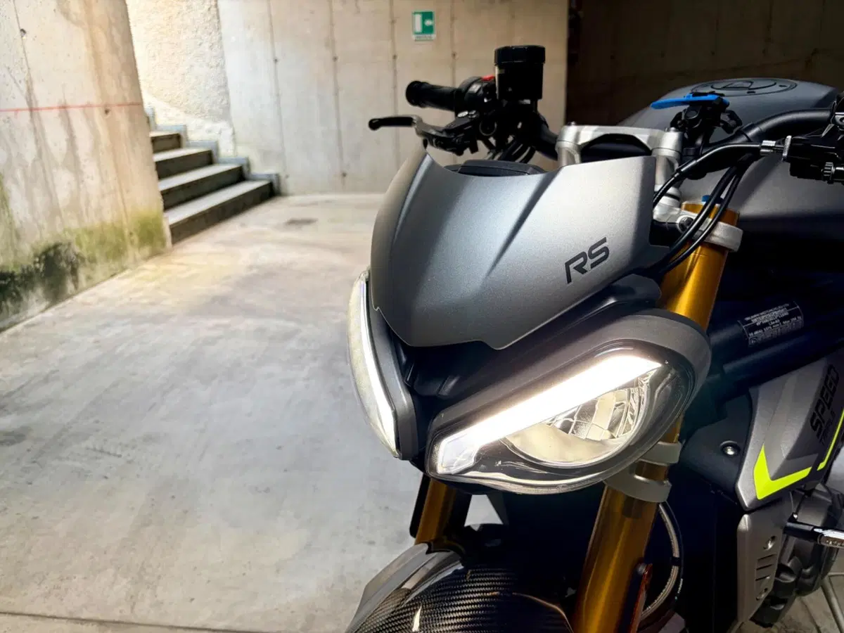 Triumph Speed Triple 1200 RS (2021 - 24) (7)