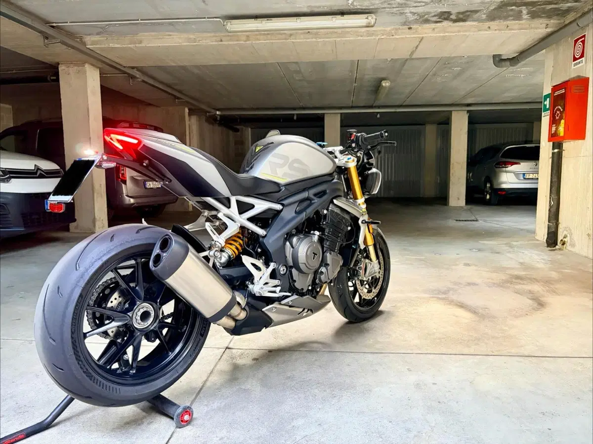 Triumph Speed Triple 1200 RS (2021 - 24) (8)