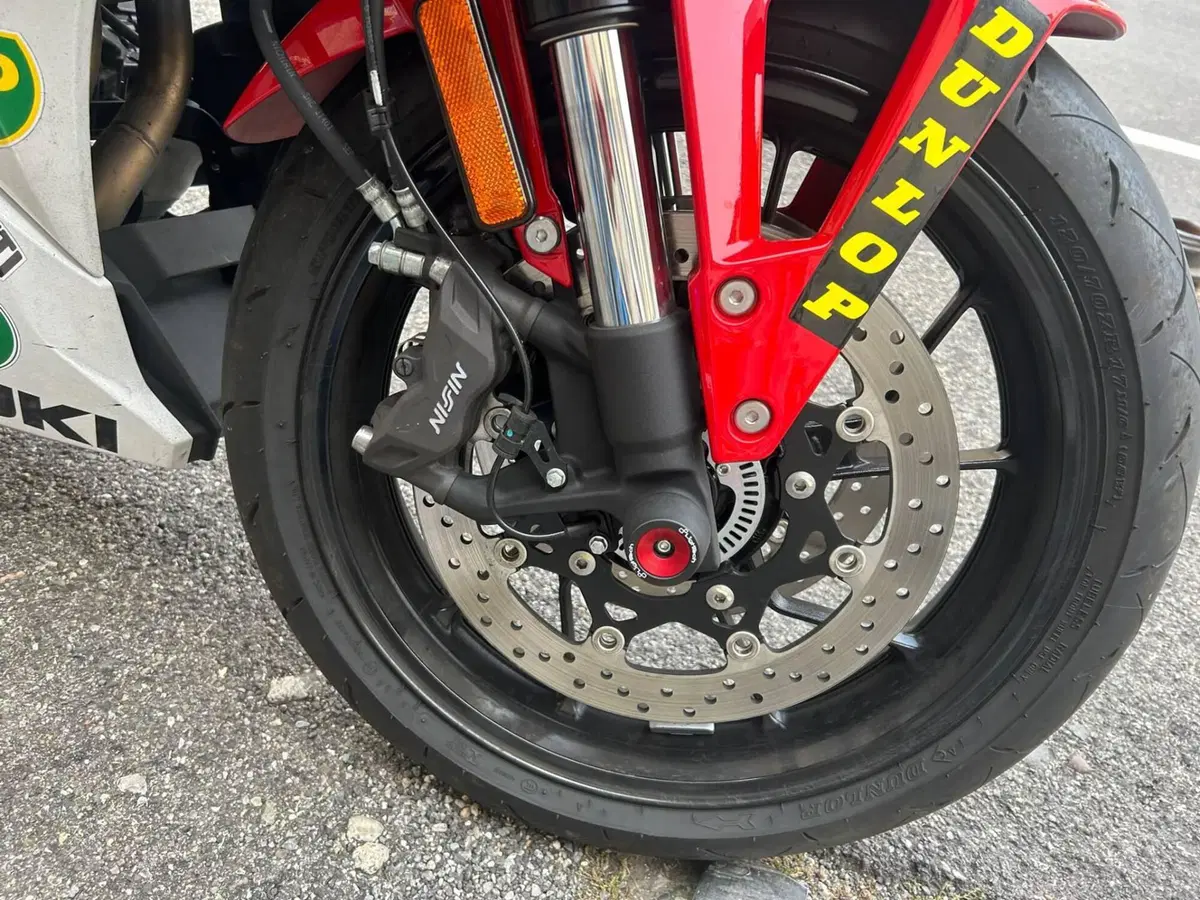 Suzuki GSX-8R Legend Edition (2024) (6)