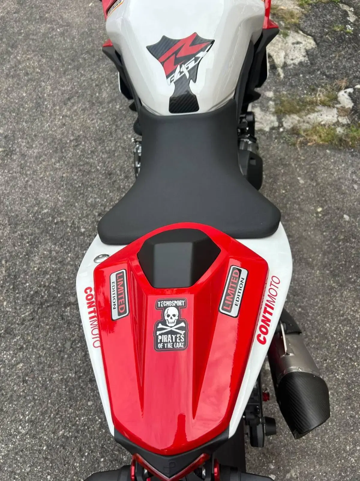 Suzuki GSX-8R Legend Edition (2024) (5)