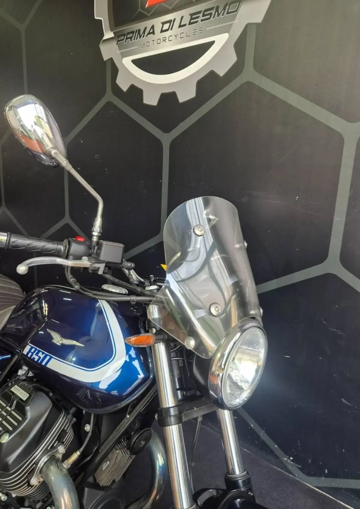 Moto Guzzi V7 Special (2021 - 24) (7)