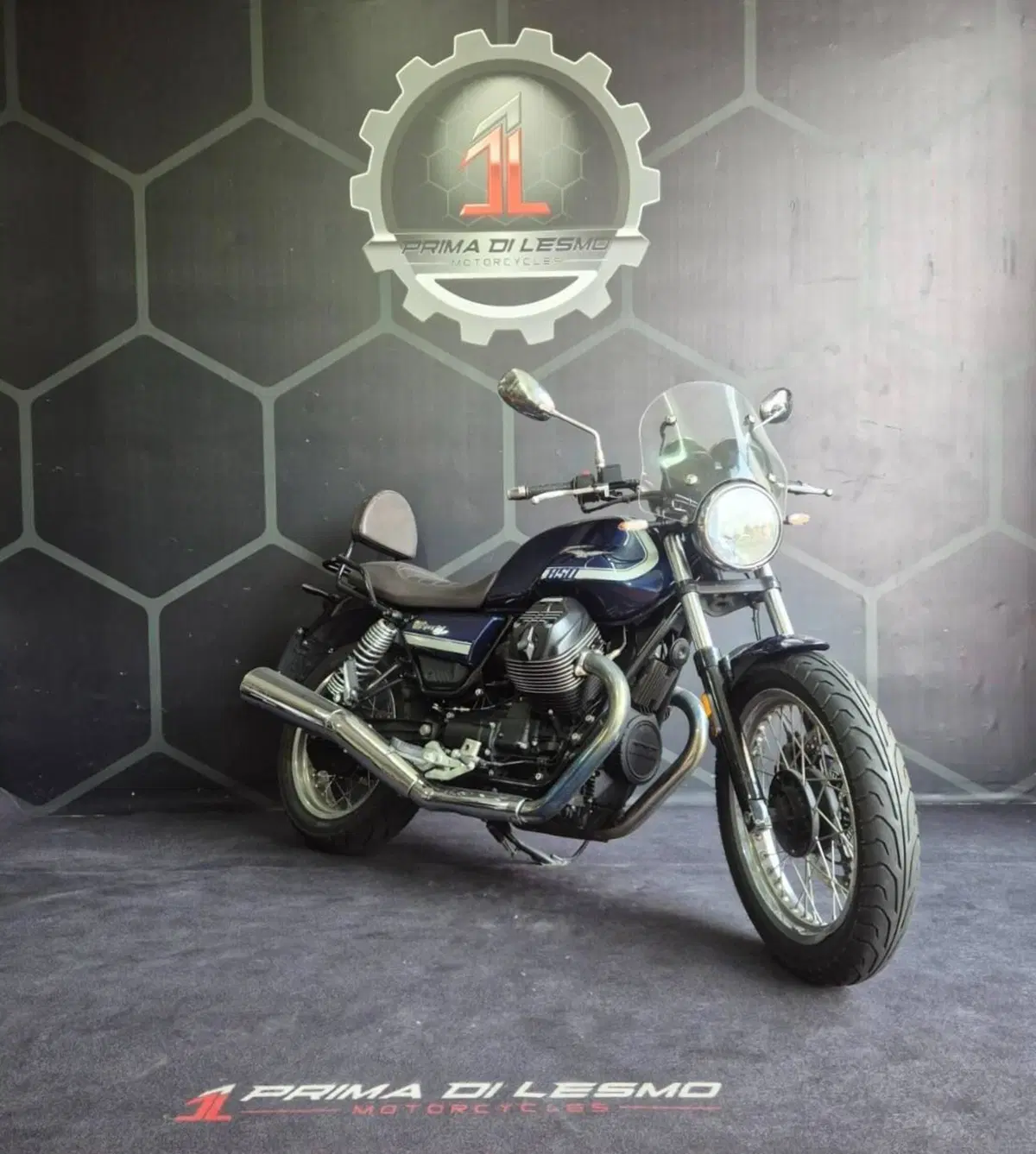 Moto Guzzi V7 Special (2021 - 24) (4)