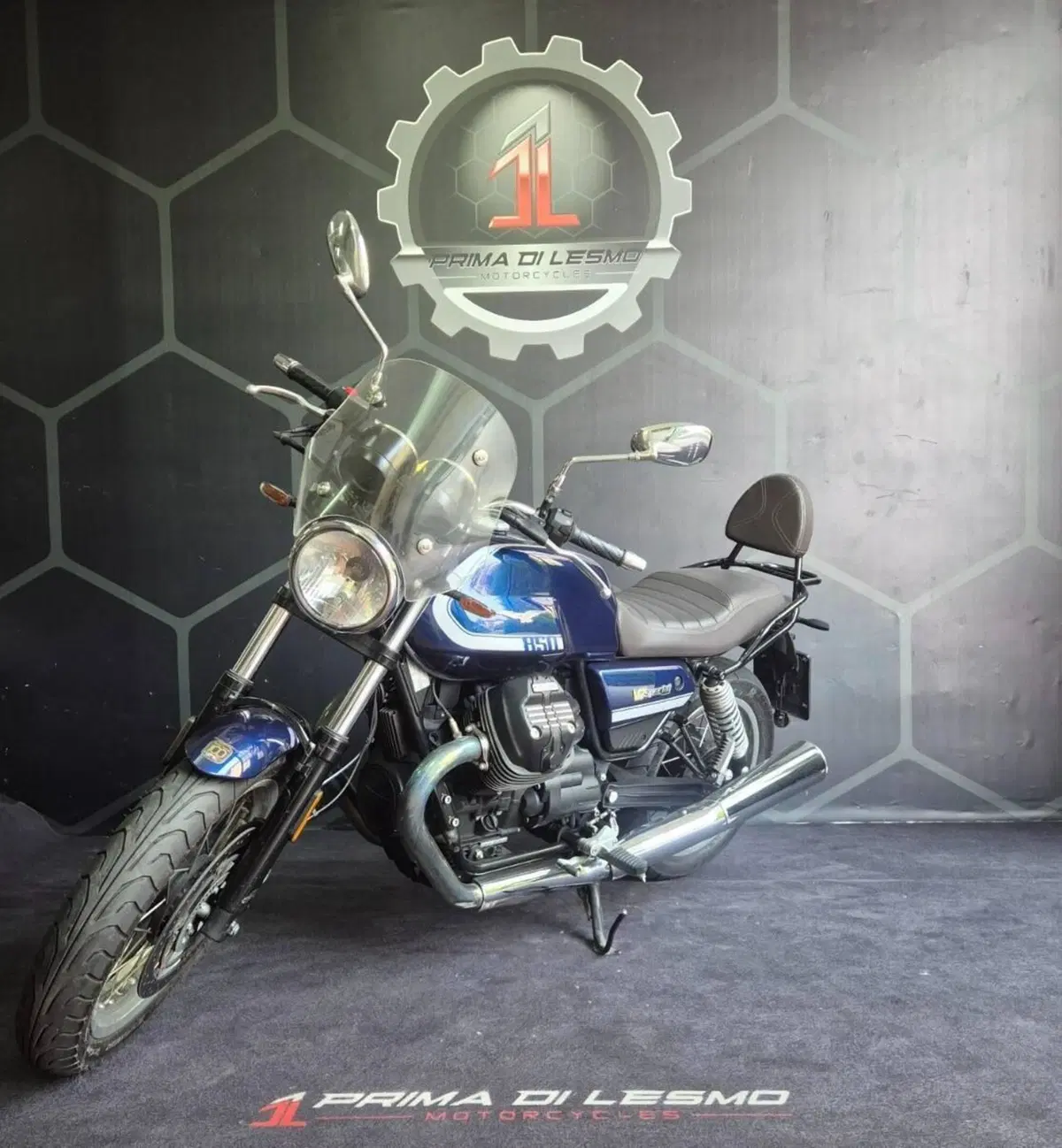 Moto Guzzi V7 Special (2021 - 24) (3)
