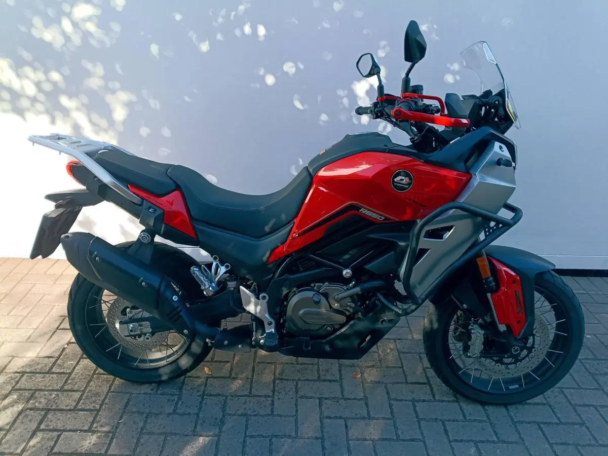QJ Motor SVT 650 X (2025 - 26) (5)