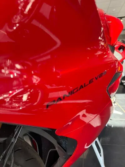 Ducati Panigale V2 S (2025 - 26) usata