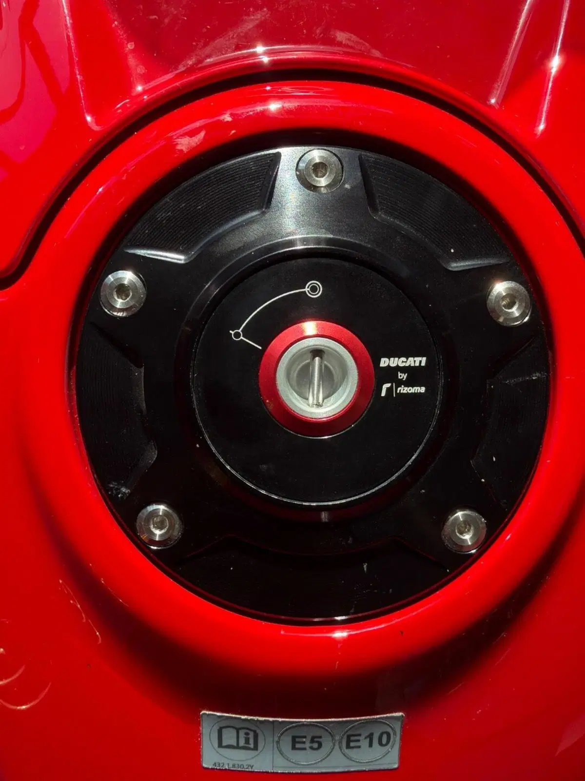 Ducati Panigale V2 S (2025 - 26) (7)