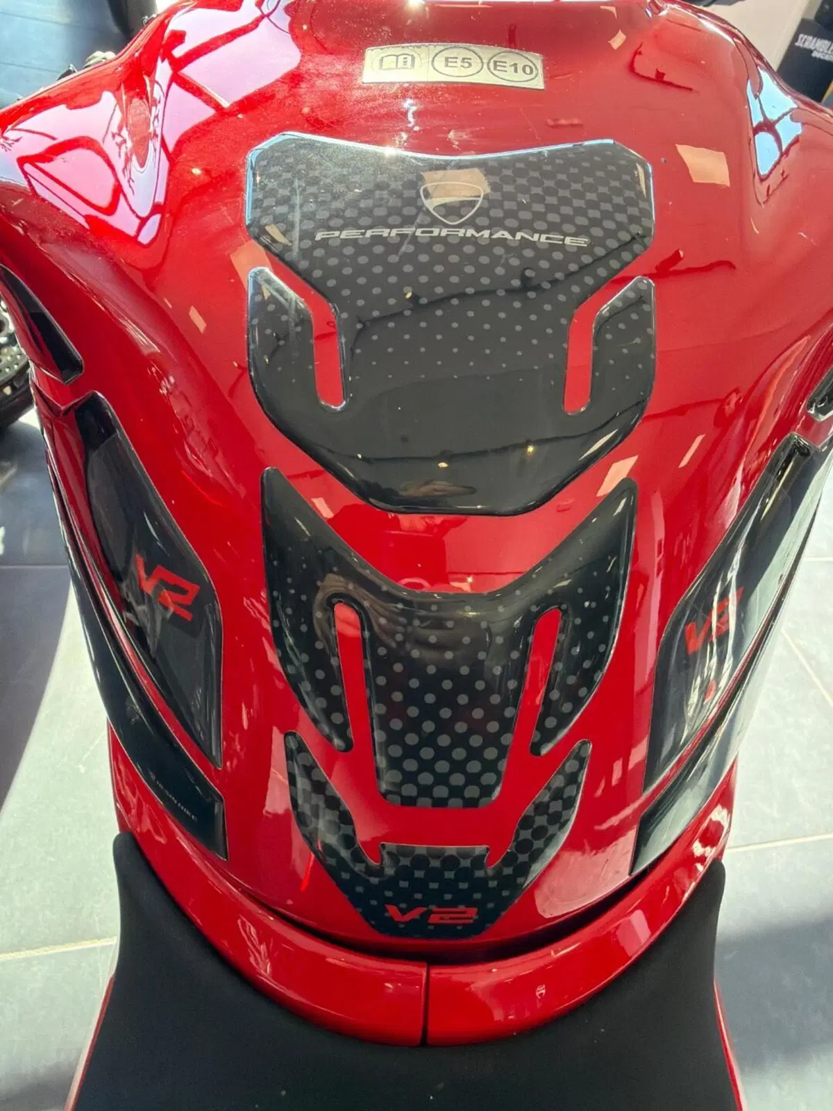 Ducati Panigale V2 S (2025 - 26) (4)
