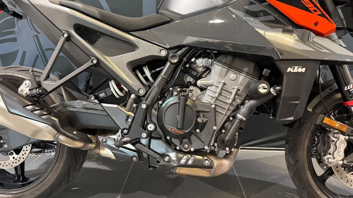 KTM 990 Duke (2024 - 26) (5)