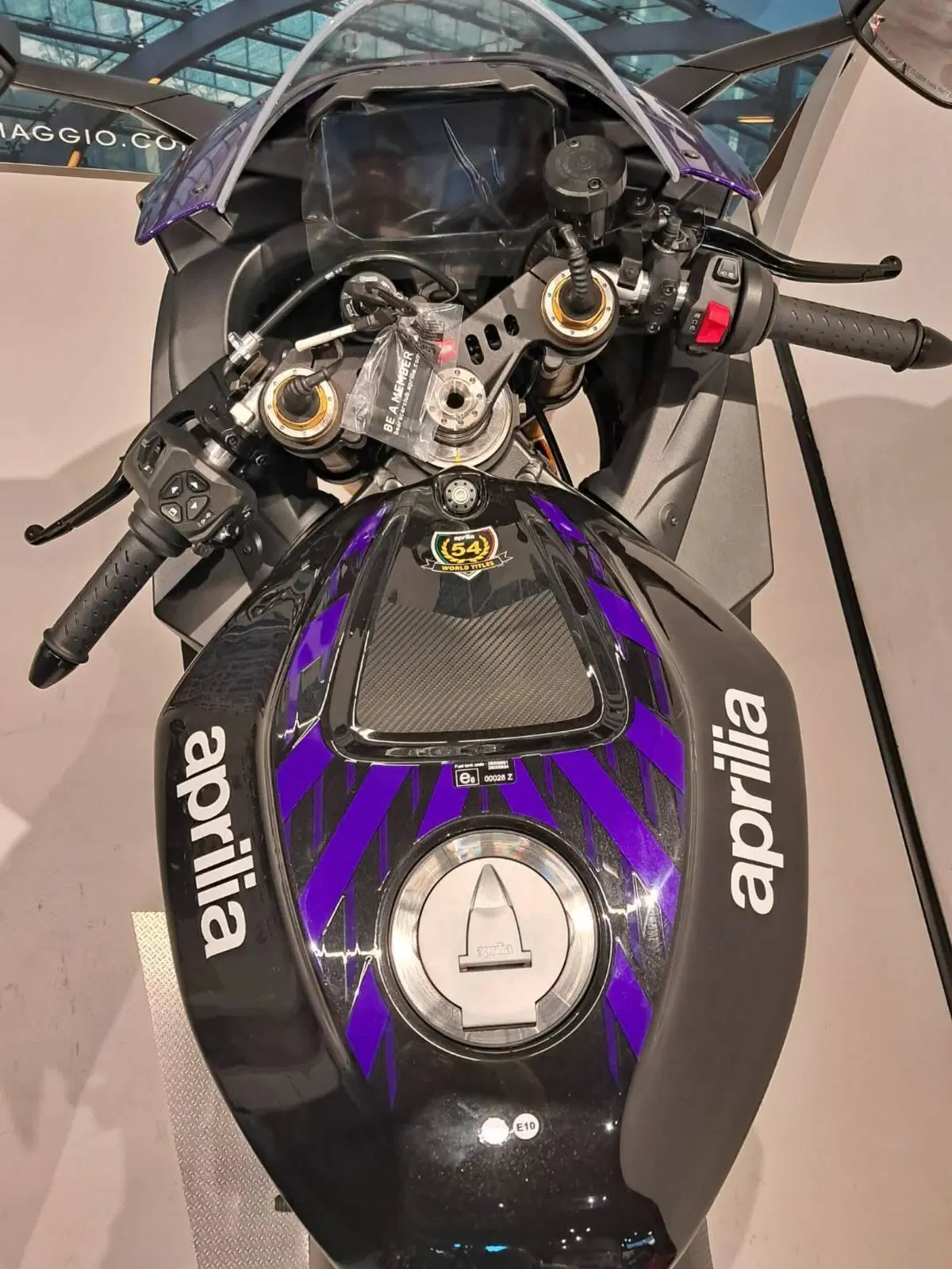 Aprilia RSV4 1100 Factory (2025 - 26) (6)
