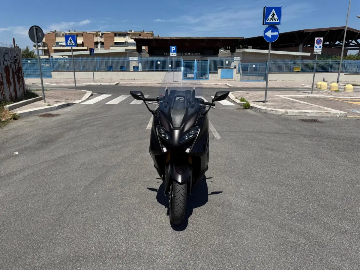 Yamaha T-Max 560 (2022 - 24) (3)