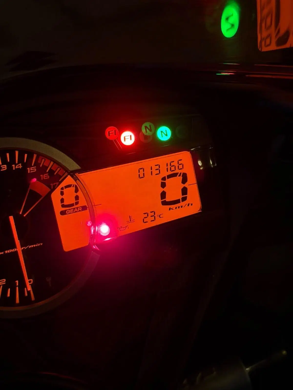 Suzuki GSX R 600 (2011 - 16) (6)