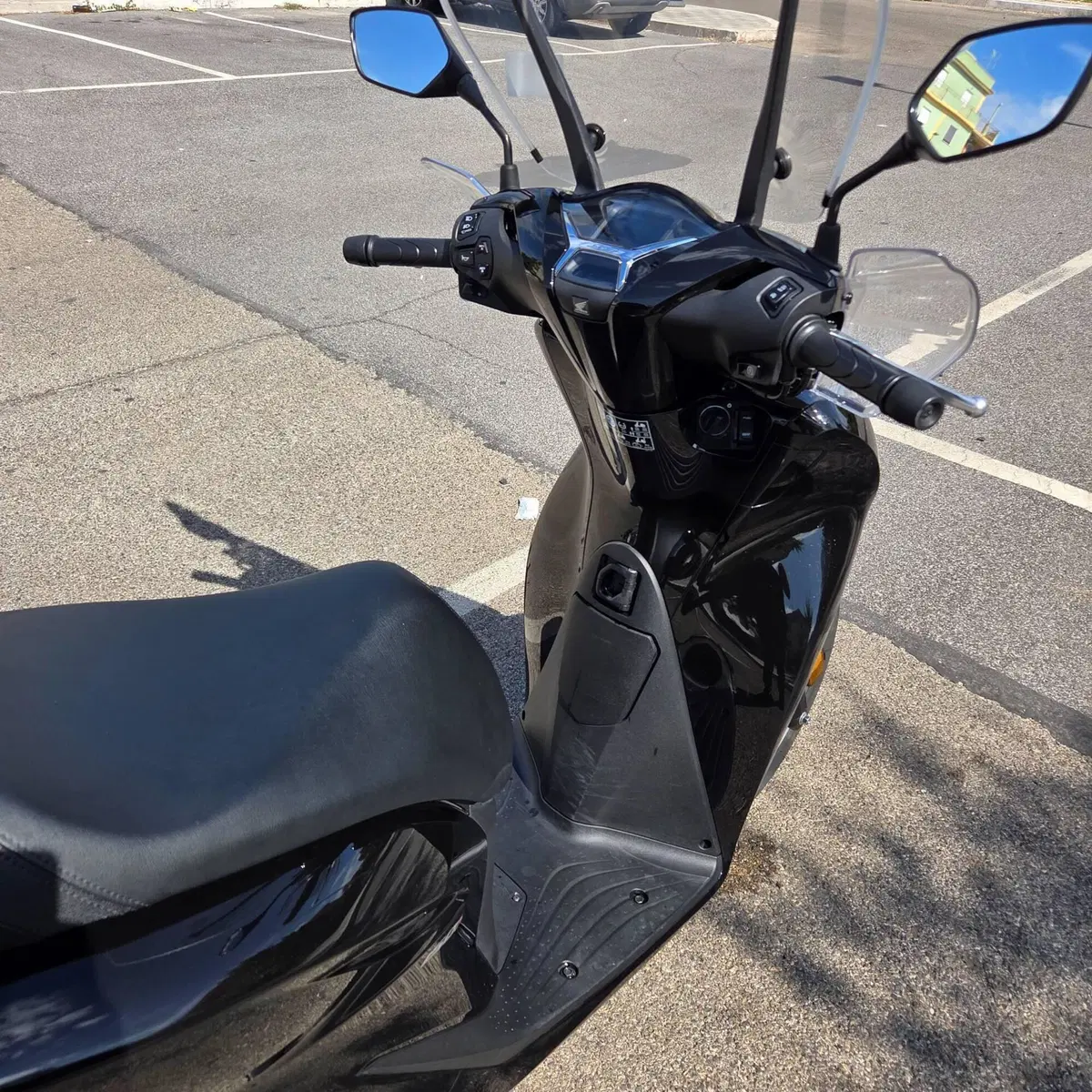 Honda SH 150i (2024 - 25) (6)