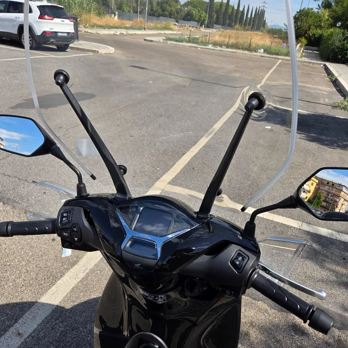 Honda SH 150i (2024 - 25) (7)