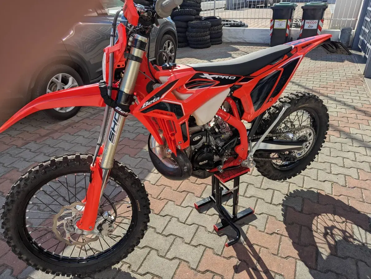 Betamotor RR X-PRO 300 2T Enduro (2027) (2)