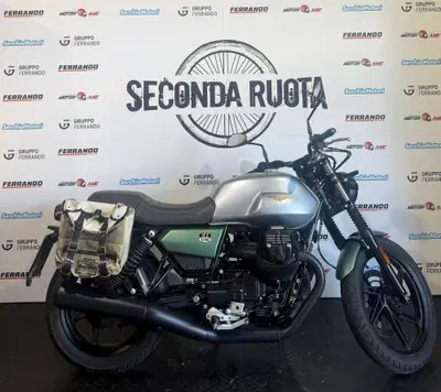 Moto Guzzi V7 Stone Centenario (2021 - 22) usata