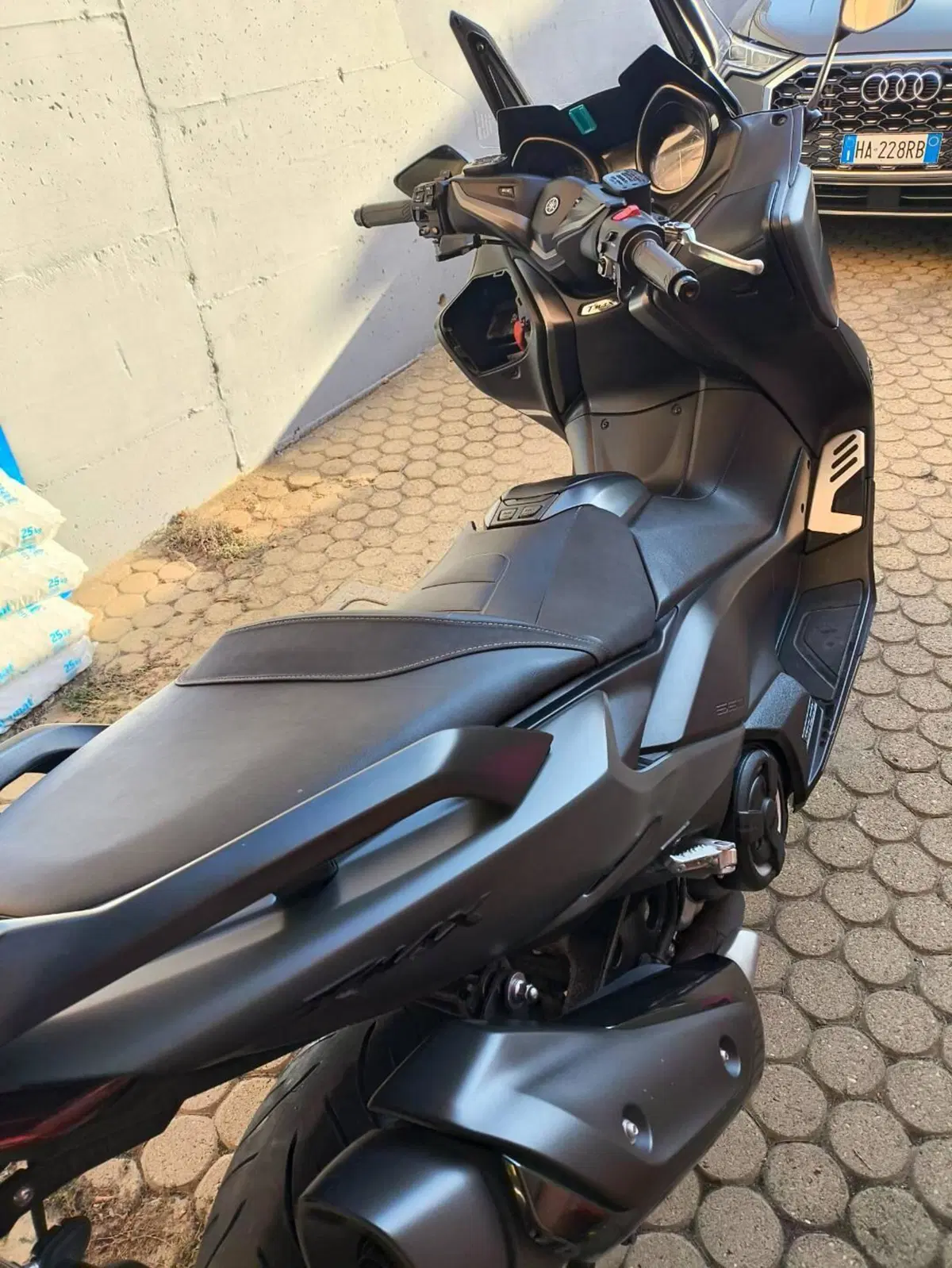 Yamaha T-Max 560 Tech Max (2020) (6)