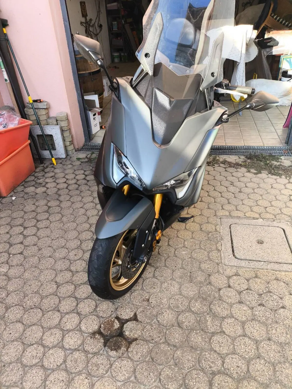 Yamaha T-Max 560 Tech Max (2020) (8)