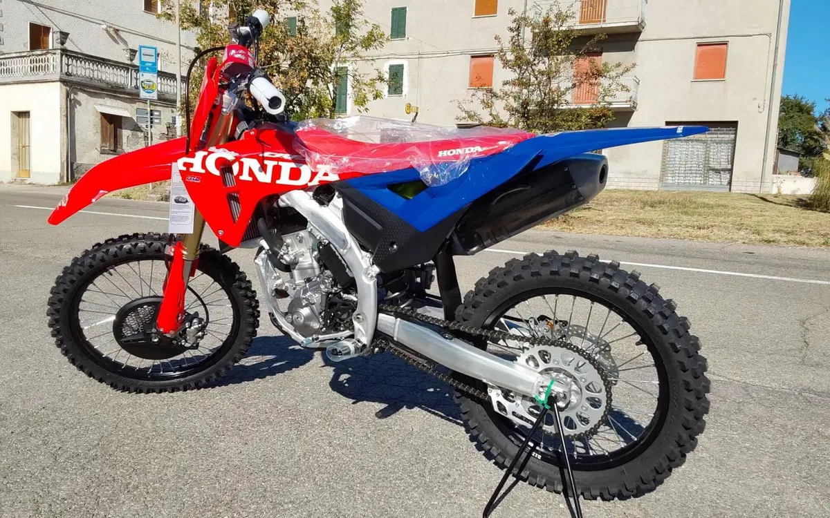 Honda CRF 250R (2027) (2)