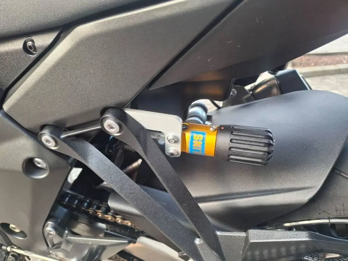 Kawasaki Z 1000 (2010 - 13) (4)