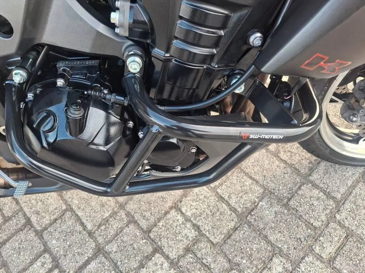Kawasaki Z 1000 (2010 - 13) (5)