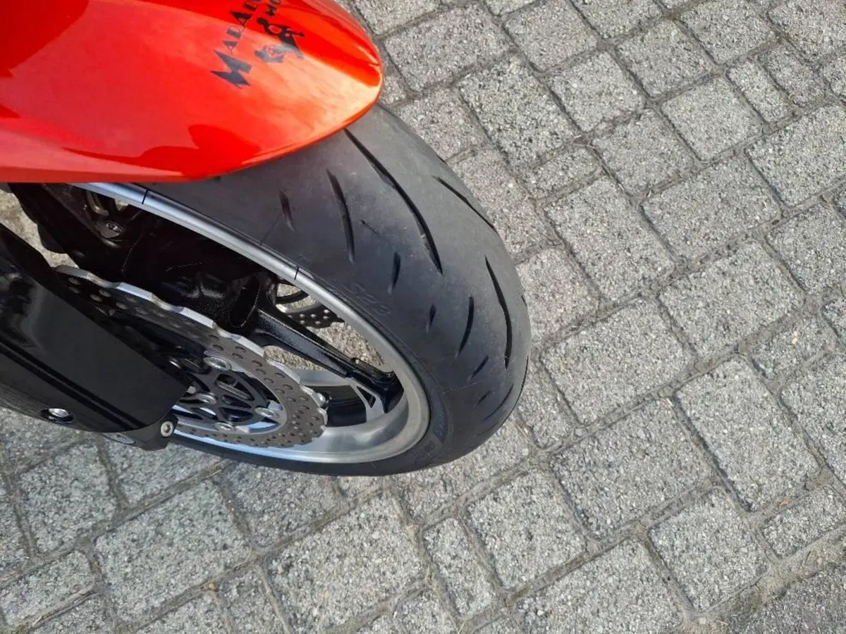 Kawasaki Z 1000 (2010 - 13) (7)