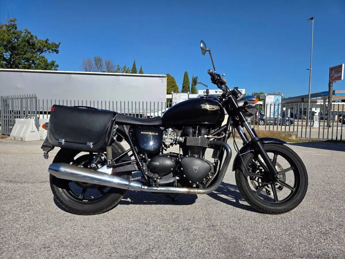 Triumph Bonneville (2007 - 16)