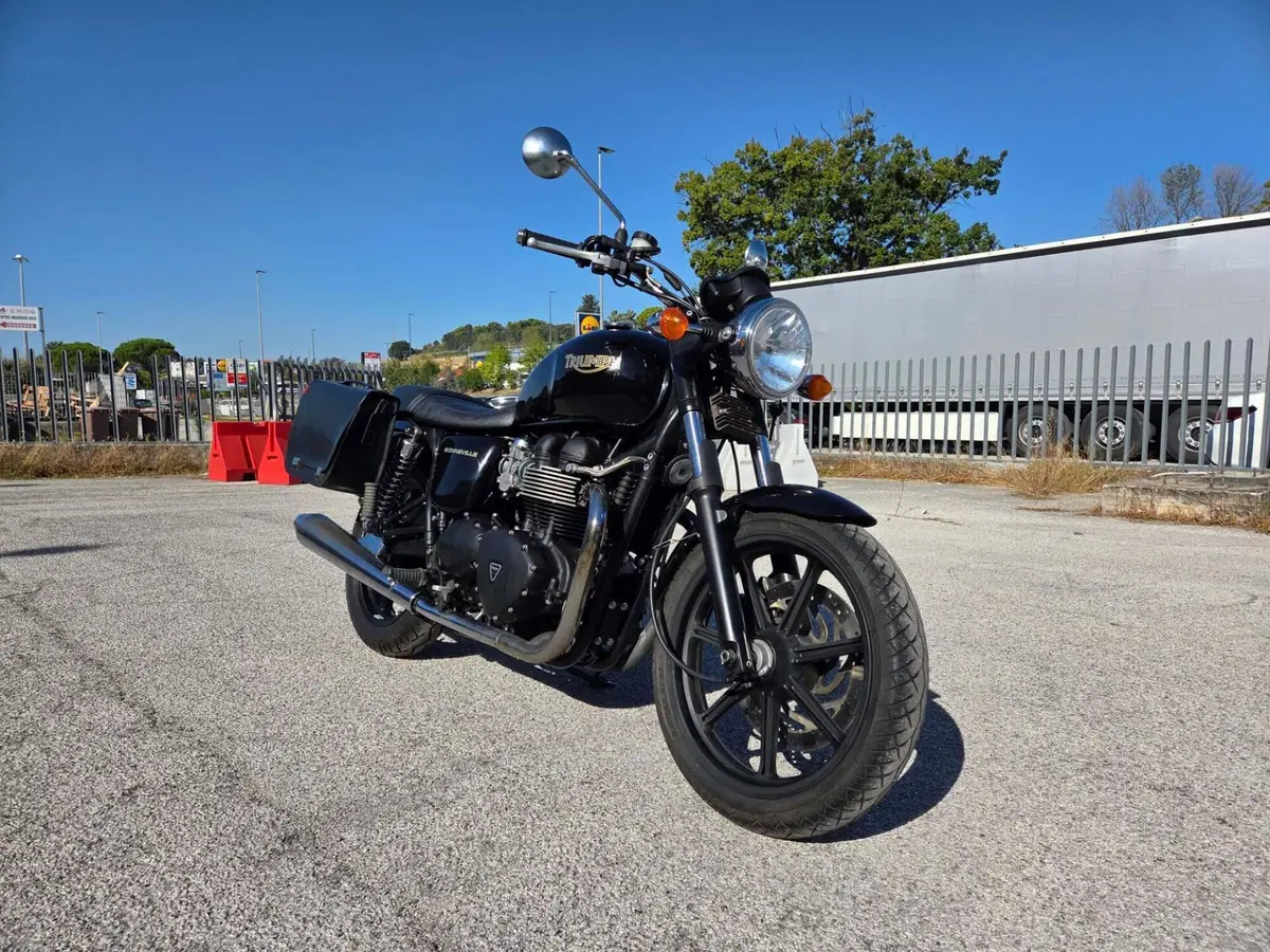 Triumph Bonneville (2007 - 16) (2)