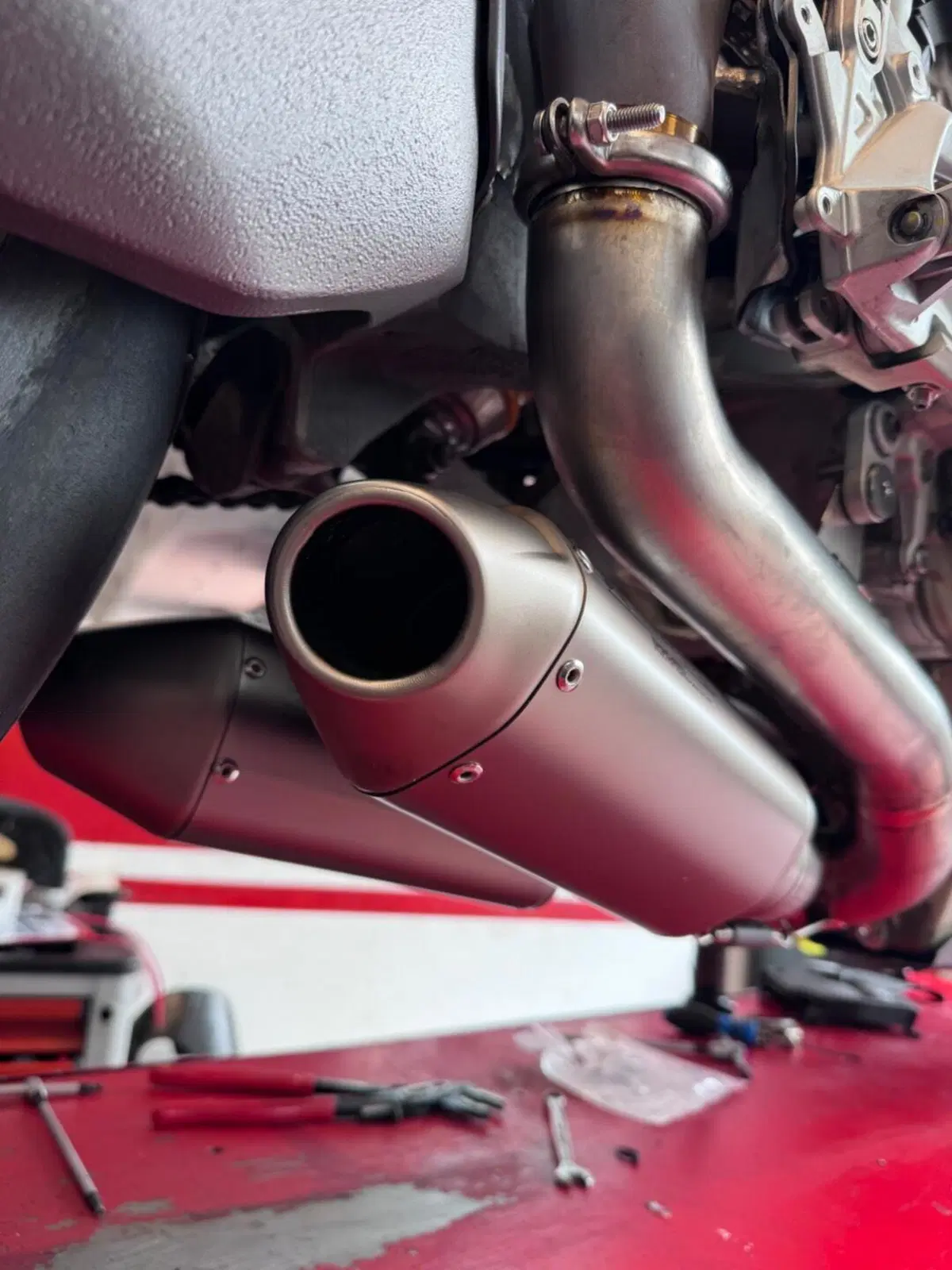 Ducati Streetfighter V4 S (2025 - 26) (4)