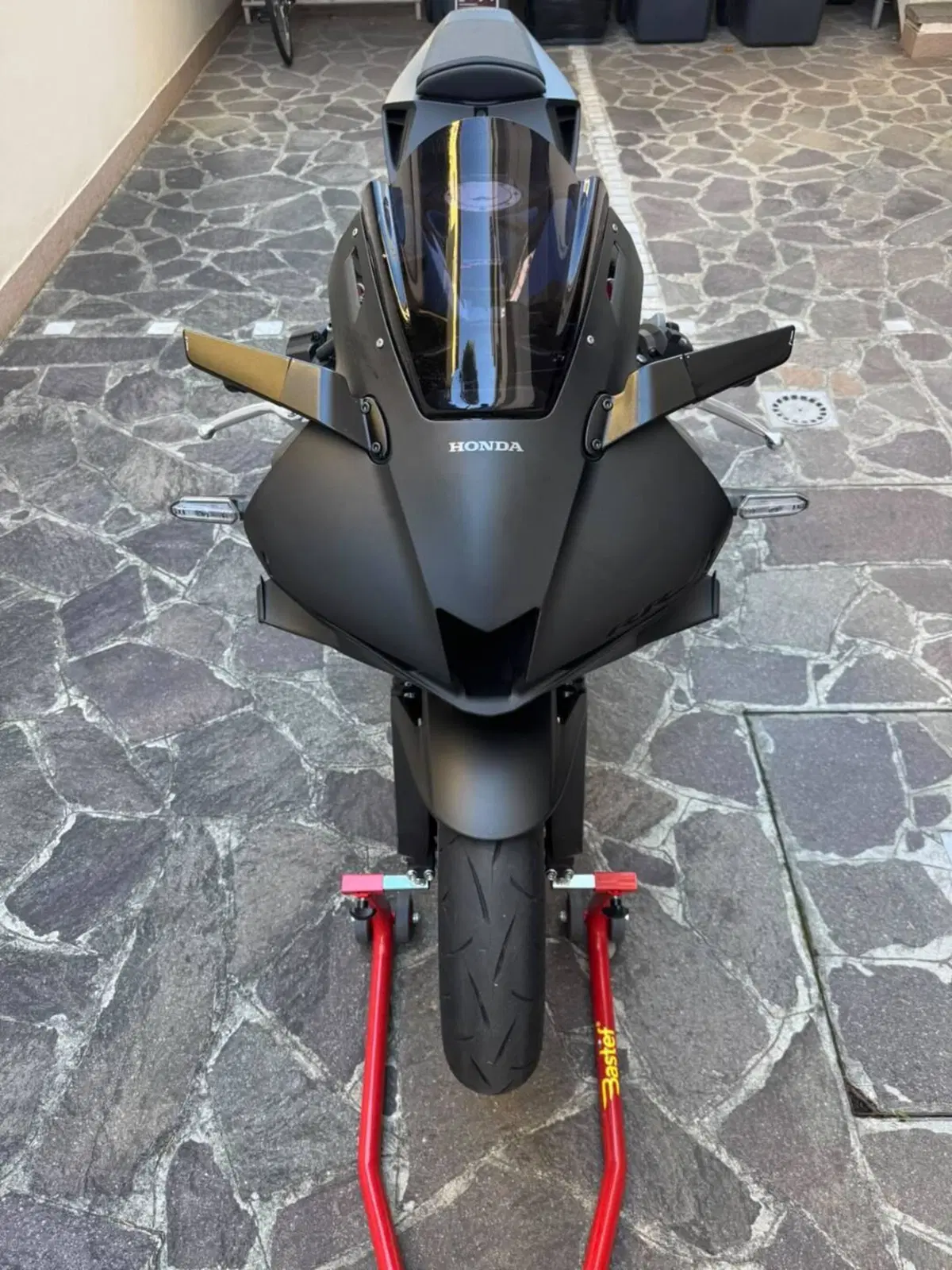 Honda CBR 600 RR (2024 - 26) (3)