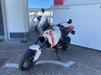 Ducati DesertX (2022 - 25) usata