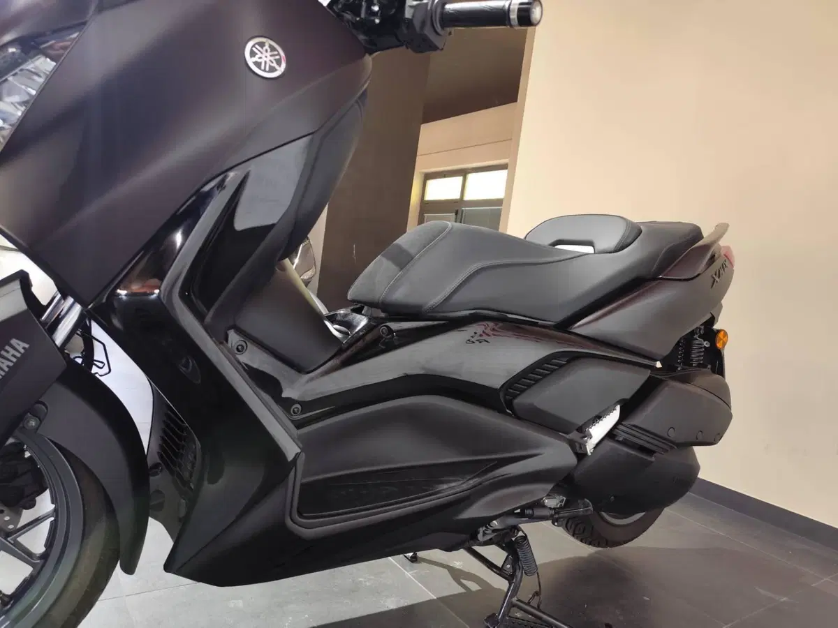 Yamaha X-Max 300 Tech Max (2025 - 26) (5)